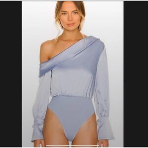 NWT Revolve Camila Coelho Bodysuit Top One or Off Shoulder Tie Cuff Blue Size L